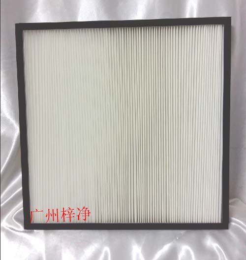 板式中效過濾器設(shè)計特點：風(fēng)量大、阻力小、結(jié)構(gòu)堅固、可重復(fù)清潔使用。