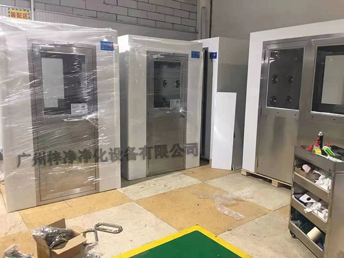 風(fēng)淋室的類型繁多，不同類型的風(fēng)淋室適用于不同的場(chǎng)合和需求