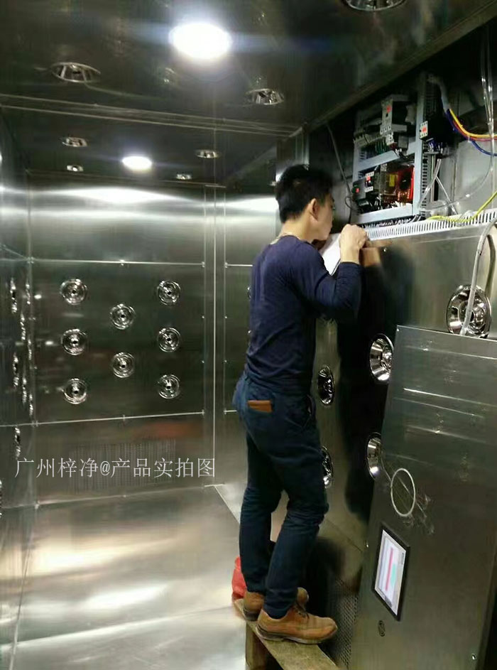 檢查風(fēng)淋室控制器是否損壞，按鈕是否失靈。