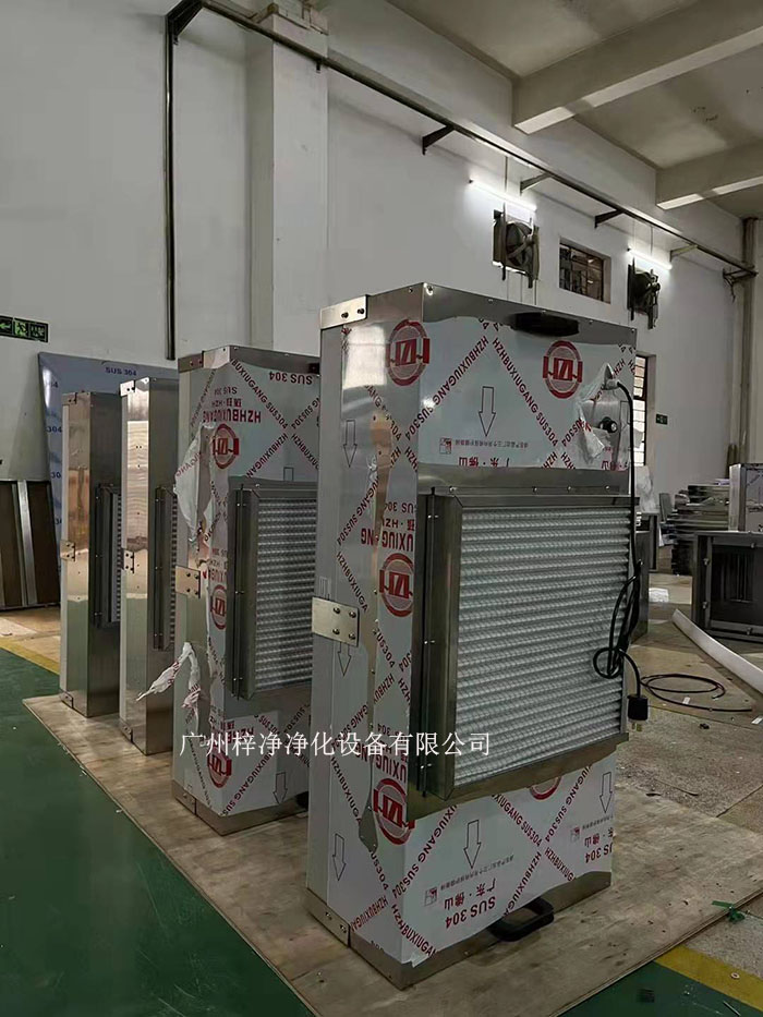 FFU是根據潔凈車間的面積和潔凈度等級，合理計算FFU的數量，確保每個區(qū)域都能達到所需的潔凈度。