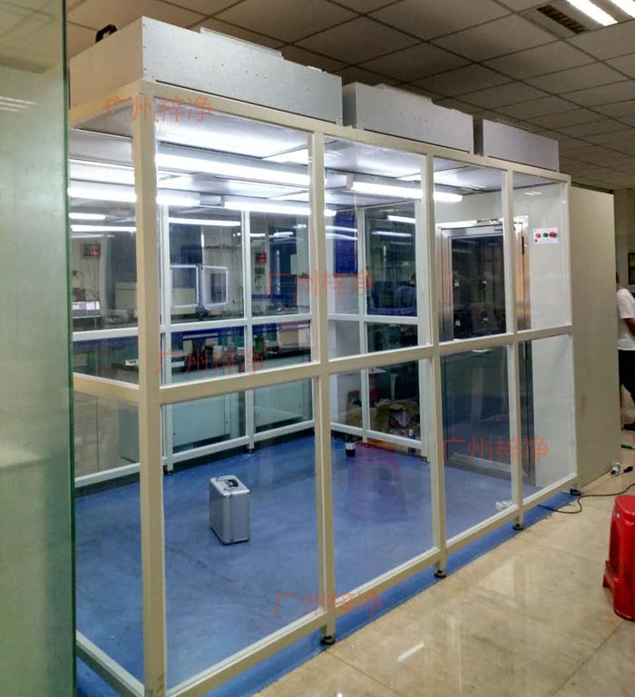 潔凈棚的尺寸應(yīng)根據(jù)潔凈車(chē)間的需求而定，形狀一般采用矩形或方形，便于清潔和維護(hù)。
