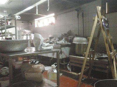 漢麗軒烤肉超市昌平店的后廚環(huán)境。
